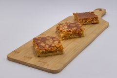 Bakewell Traybake